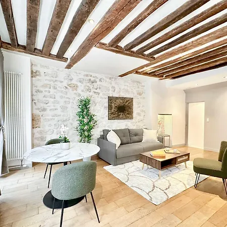 Spacious Family Flat - Le Marais
